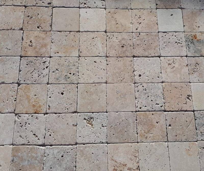 Le carrelage en pierre naturelle Travertin à Bordeaux