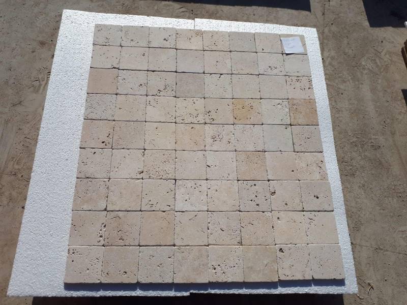 Carrelage pierreTravertin 10x10x1cm Salon de Provence