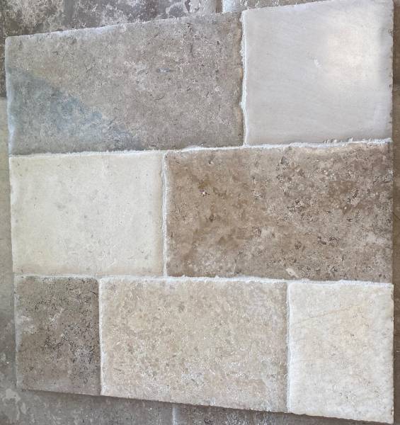 Dallage en pierre naturelle de France : livraison à Neuwiller (Haut-Rhin, Grand Est).