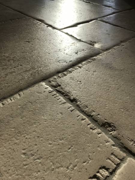 Antique French Stone Flooring, pierre de France grandes dalle d'Eglise, Cathédrale, Château, Manoir de France.