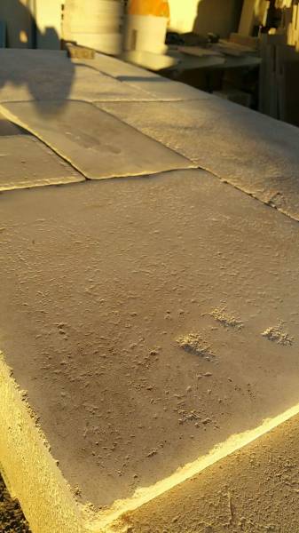 Authentique dalle en pierre de Dordogne en dallage Paris