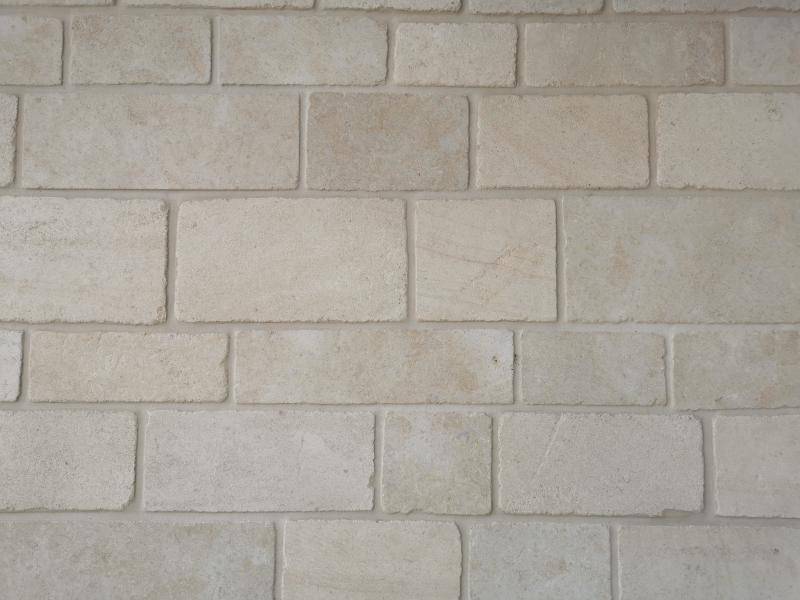 Roche d'Or : La Pierre Naturelle pour Sublimer les Plus Belles Demeures de la Côte d'Azur.