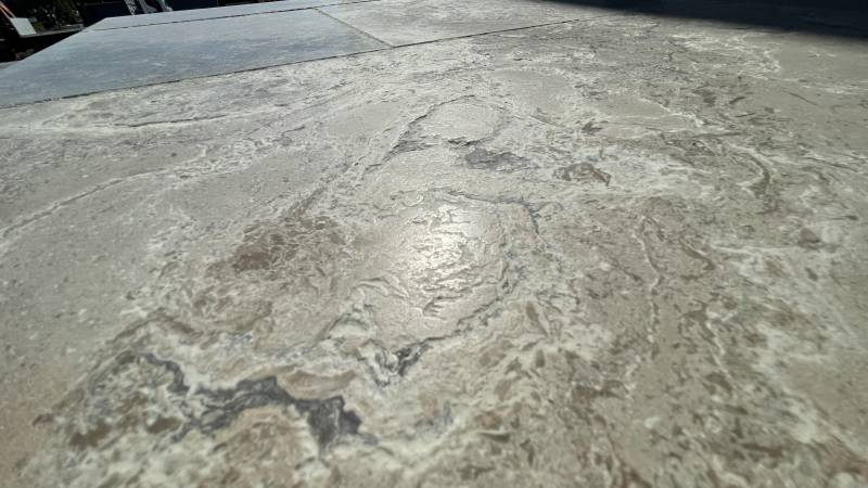 Dallage pierre naturelle de Dordogne entre BORDEAUX et AIX-EN-PROVENCE