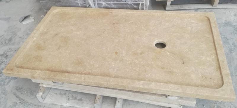 TRAVERTIN ARLES, dallage intérieur et extérieur, livraison avec camion hayon et camion-grue.