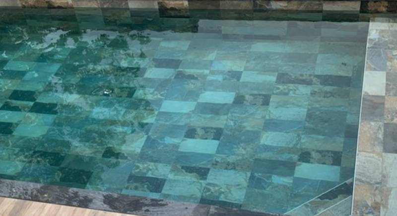 Pierre de Bali, bleu lagon à MONTPELLIER, 34