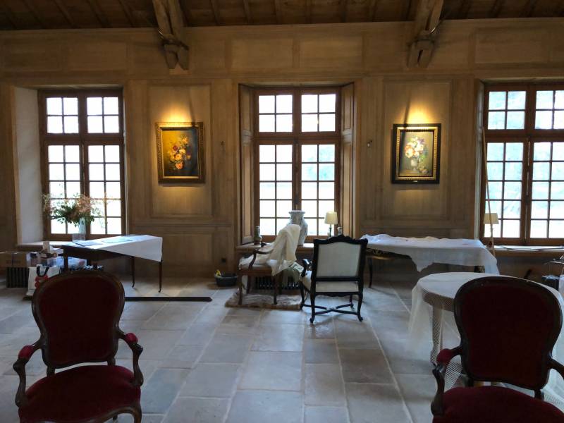 Qu'est-ce que c'est la Pierre de Pierres du Périgord, Montagnac et Sainte-Croix pour dallage, margelle, pavé, parement en pierre naturelle ? c'est de la pierre naturelle du Périgord, Dordogne.
