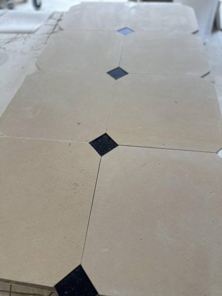 Dallage en Pierres Naturelles de France : Authentique et Durable, par FRANCEPIERRE