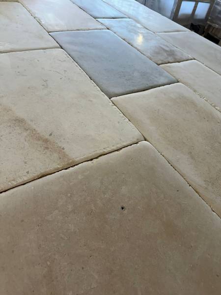 Dallage, Parement et Margelle en Pierre Naturelle à Beaune – Livraison en Bourgogne et Partout en France par FRANCEPIERRE