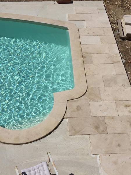 Showroom FRANCEPIERRE à Lyon : La Pierre Naturelle Française à l’Honneur. La Pierre extraite en Bourgogne et la Pierre de Dordogne à Lyon (69)