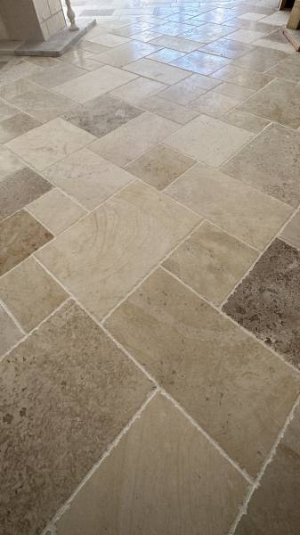 Sols, carrelage pierre, parement, tomette l'ambiance pierre naturelle, livraison Aubagne