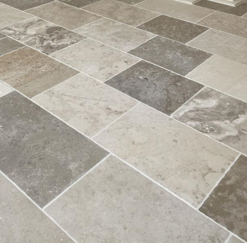 Dalle et dallage en pierre naturelle grands formats. Livraison partout en France de Paris à Uzès et de Bordeaux à Bastia.