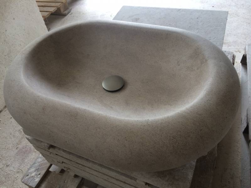 Vasque évier sur mesure en pierre naturelle à Cavaillon, Saint Remy de Provence