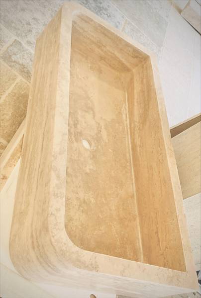 Evier pierre naturelle GRASSE en Travertin. La Pierre Naturelle au Showroom de Paris : 36 rue de Bourgogne 75007 PARIS (uniquement sur RDV)