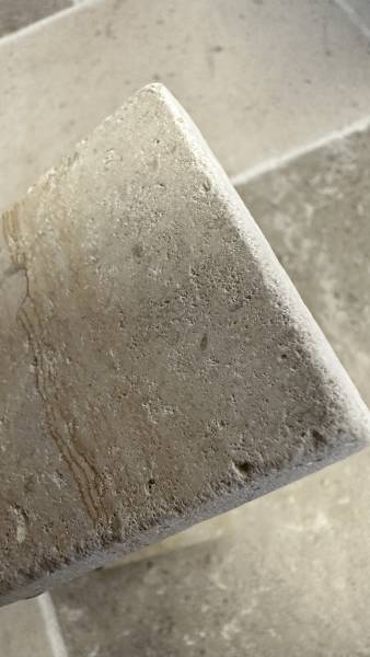 Dallage en pierre naturelle de France : livraison à Andilly (Haute-Savoie, Auvergne-Rhône-Alpes).