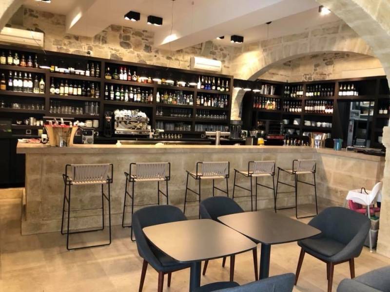 Dallage en pierre naturelle de France : livraison au Vésinet (Yvelines, Île-de-France).