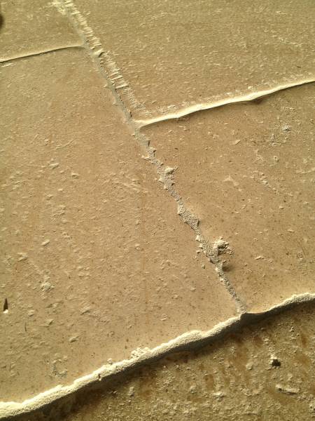 Dallage pierre de France antique, avec ciselure et patiné pierre de récupération