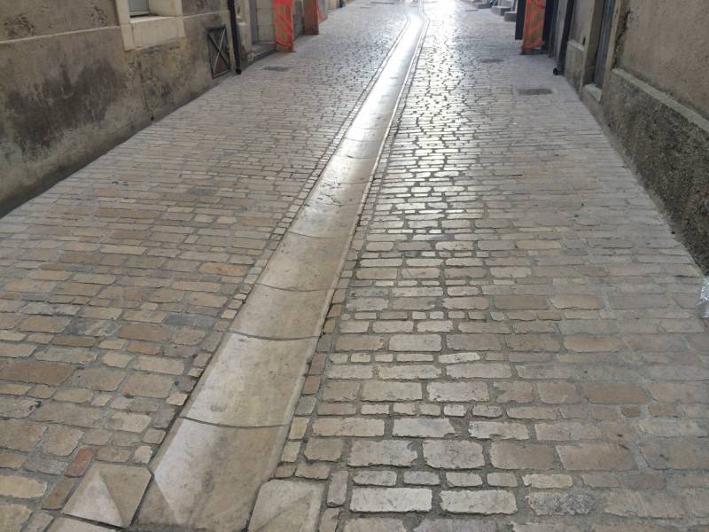 Pavé pierre à Orange dans le VAUCLUSE 84