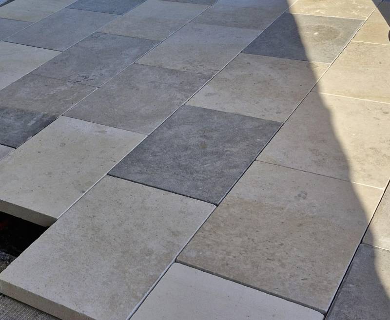 Pierre Naturelle de Dordogne : Dallage Haut de Gamme Direct Usine, livraison Lyon, Lyon Ouest