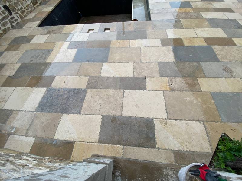 Pierre naturelle calcaire pour dallage intérieur et extérieur