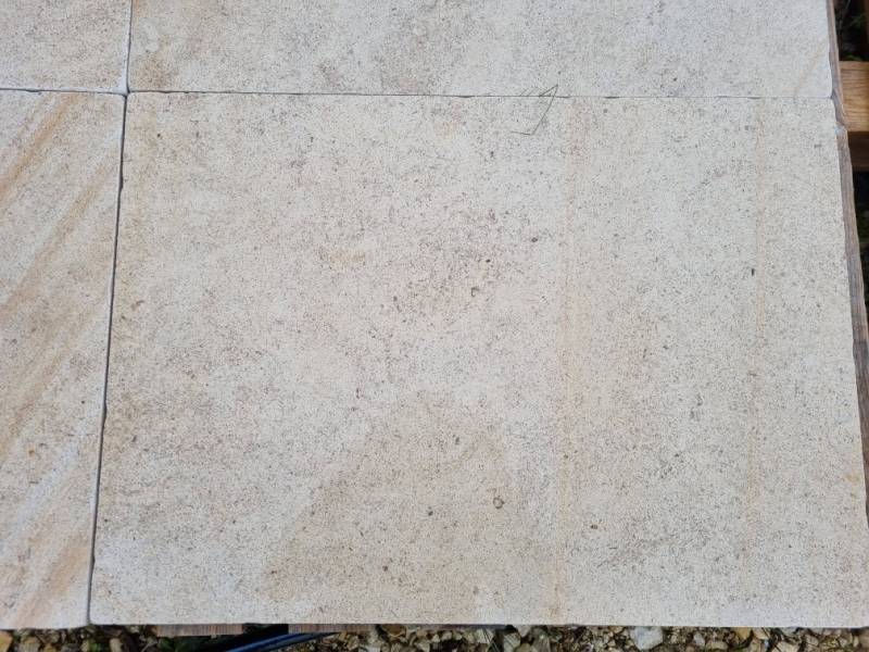 SEPT SHOWROOMS en France pour Découvrir la Pierre Naturelle.