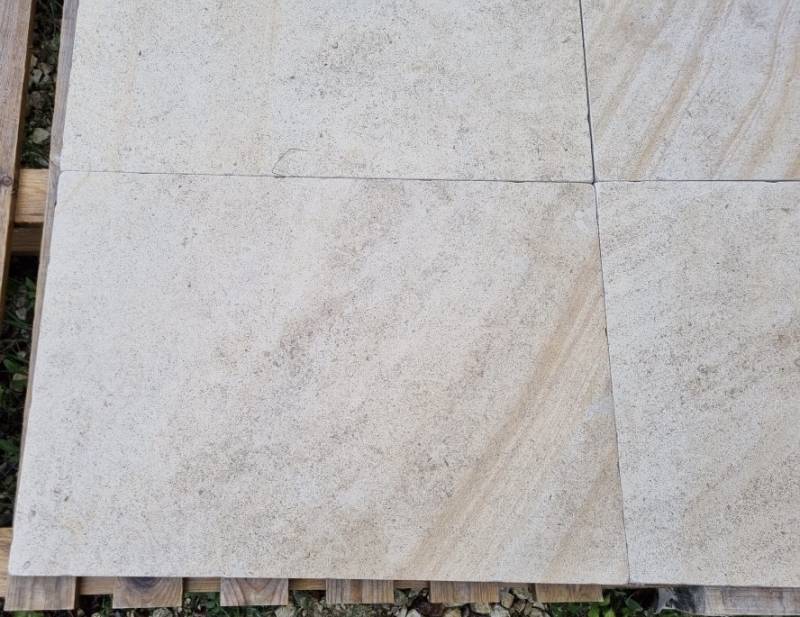 SEPT SHOWROOMS en France pour Découvrir la Pierre Naturelle.