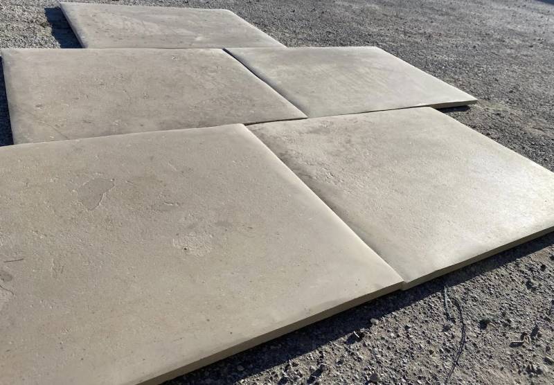 Dordogne limestone, Périgord stone, French limestone flooring, tiles, floor.