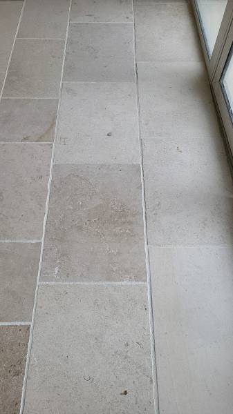 Carrelage pierre claire pour intérieur et extérieur en terrasse ou plage de piscine PARIS - BORDEAUX