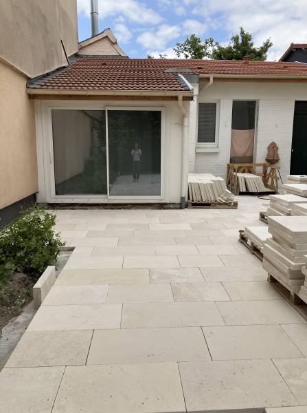 Dallage en Pierre Naturelle Calcaire – FRANCEPIERRE, Fabricant & Experts QualitéDallage en Pierre Naturelle Calcaire – FRANCEPIERRE, Fabricant & Experts Qualité