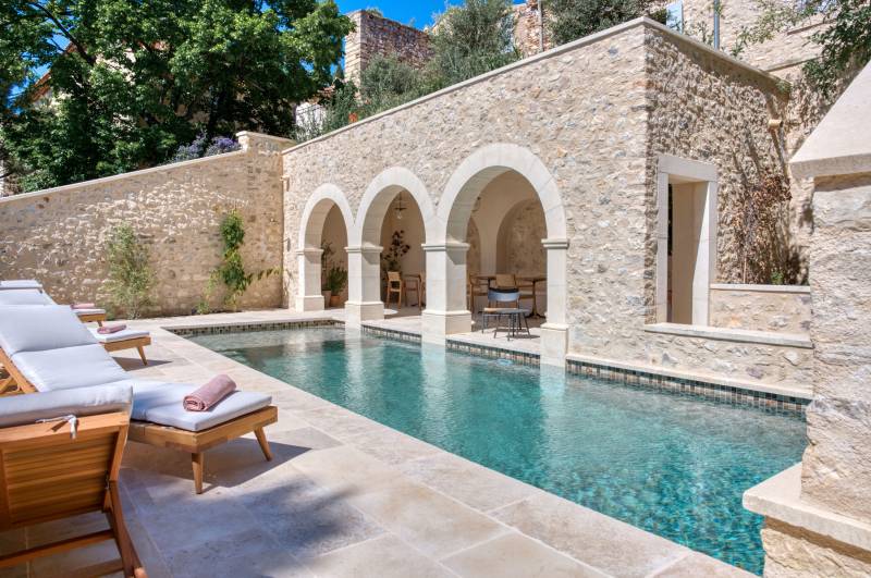 Quelle pierre naturelle choisir pour un carrelage extérieur en terrasse, plage de piscine ?