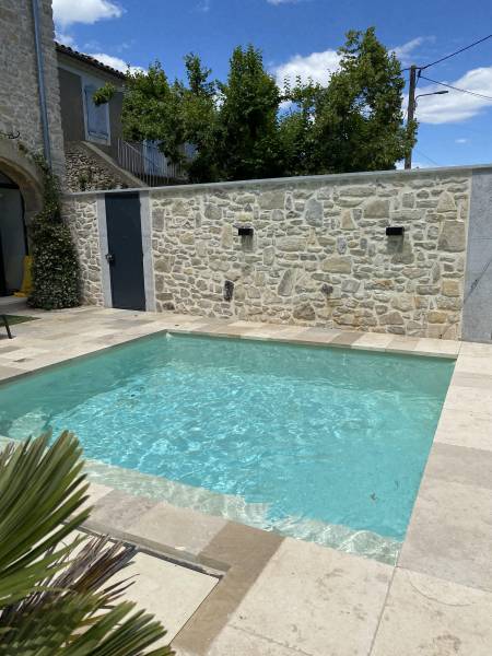 Quel est le meilleur sol pour terrasse ? Pourquoi choisir la pierre naturelle pour une terrasse ?