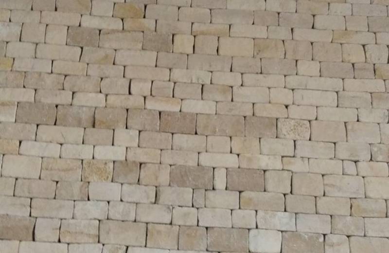 Pavé en pierre naturelle, proche Bordeaux, Nouvelle Aquitaine