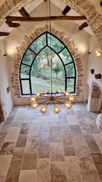 Dalle Ancienne en Pierre du Périgord Vieillie – Dallage Intérieur | Livraison à Nice et Grasse – FRANCEPIERRE