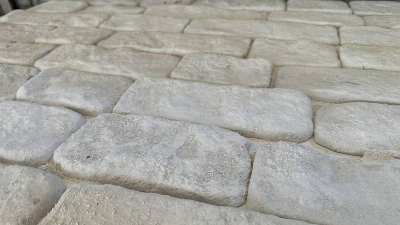 Pierres naturelles rue de Bourgogne à Paris 75 – Showroom et Fabrication sur Mesure en Dordogne et Gard 