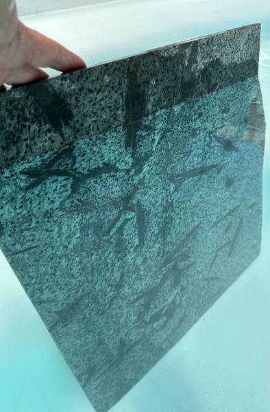 La véritable Pierre de Bali, pierre naturelle pour piscine et bassin.