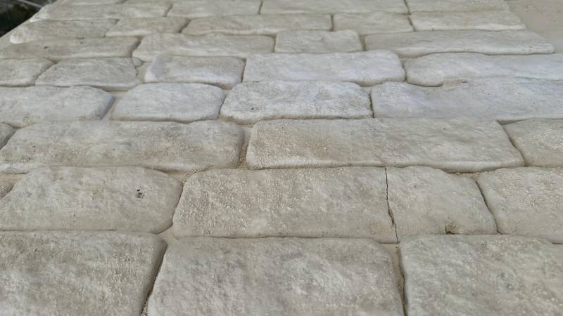 Pierres naturelles rue de Bourgogne à Paris 75 – Showroom et Fabrication sur Mesure en Dordogne et Gard 