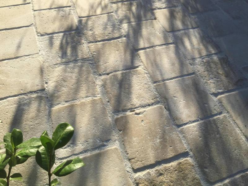 Pavé ANTICA © et Dallages Roche d'Or © en Pierre Naturelle – Qualité et Authenticité avec FRANCEPIERRE