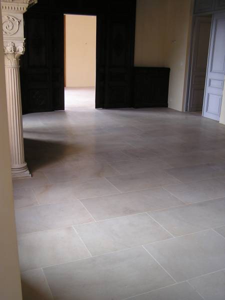 Roche d'Or : La Pierre Naturelle pour Sublimer les Plus Belles Demeures de la Côte d'Azur.