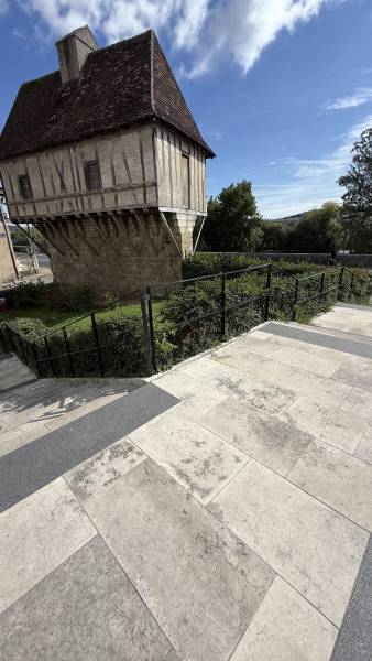 PIERRE NATURELLE HAUT DE GAMME EN ÎLE-DE-FRANCE — FRANCEPIERRE, Fabricant Référence pour Paris, Hauts-de-Seine et Yvelines