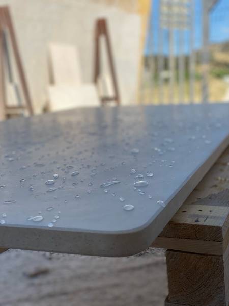 Taille de pierre et carrelage en pierre naturelle à Nîmes, visitez nos 2 showrooms du Gard proche Hérault et Vaucluse. pierre naturelle Vaucluse Gordes Ménerbes transformateur, producteur de pierres naturelles.