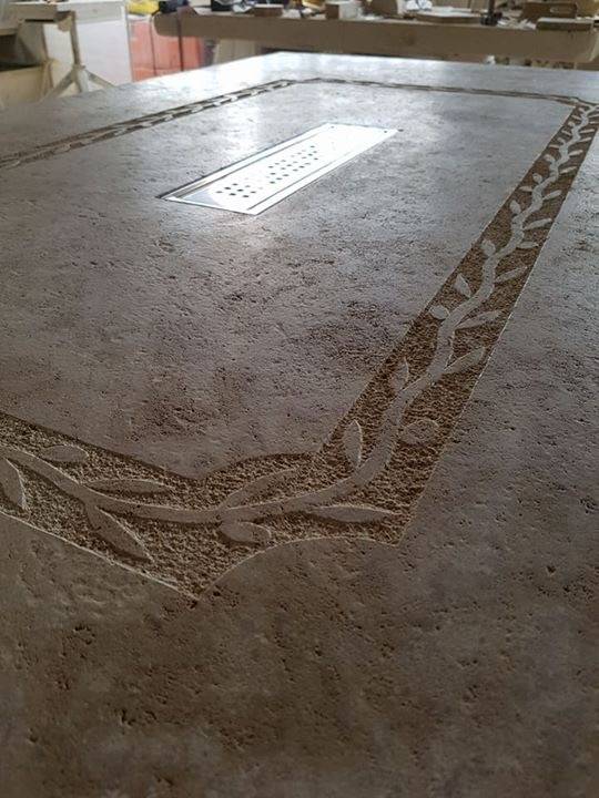 Marbrerie et taille de pierre décoration entre Montpellier et Avignon proche Nîmes dans le GARD