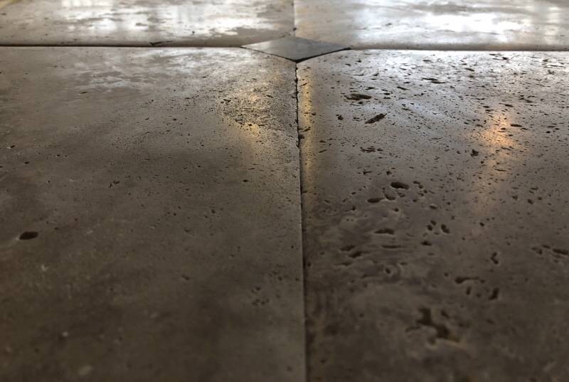 Dallage Paris en octogone avec cabochon en pierre de France