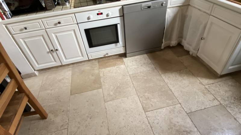 Vous recherchez un carrelage en pierre naturelle pour sublimer votre intérieur ou votre extérieur à Toulon ? FRANCEPIERRE, fabricant et fournisseur de pierres naturelles, met à votre disposition une large gamme de dallages et carrelages d’exception, avec 