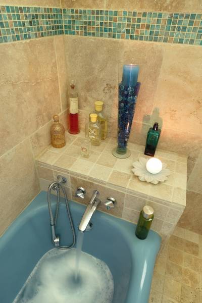 Pierre Naturelle : L’Essence du Design Élégant et Durable pour vos Espaces Intérieurs. Brignoles est la « capitale de la Provence Verte » 