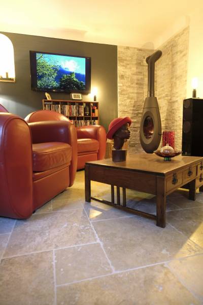 Travertin pierre naturelle pour intérieur, terrasse et plage de piscine à Colombiers 34440 dans la galerie de Auchan