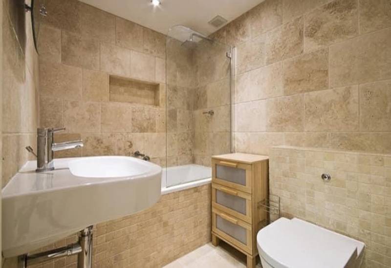 Travertin intérieur salle de bain sol et mur en pierre naturelle pas cher Nîmes, Montpellier et Avignon