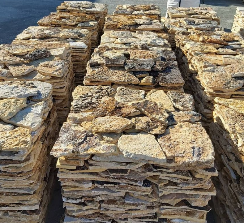 Pierre d'Or, pierre à coller au rendu pierre sèche pour parement mural extérieur et intérieur