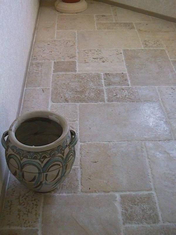 Pierre de Dordogne pour dallage et pavé livraison Bordeaux, Lyon, Aix-en-Provence et Paris