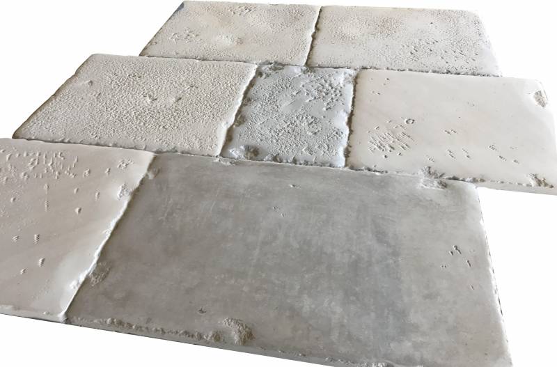 Dallage pierre naturelle du Périgord vieilli ancien pour intérieur à Montpellier