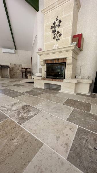 Pierre naturelle calcaire pour dallage intérieur et extérieur