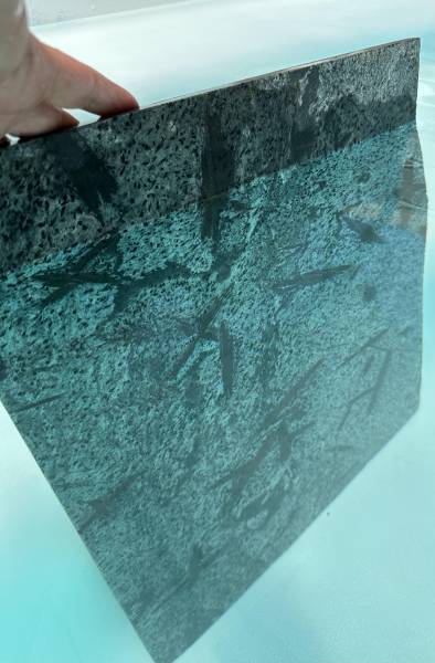 Pierre de Bali, pierre naturelle pour piscine, en immersion